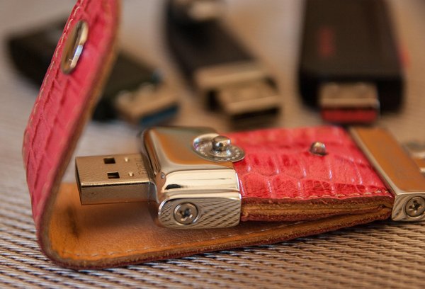 Clés usb publicitaires : des cadeaux d'entreprise tendance et éthiques